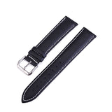 Horlogeband met strakke vintage look. Zwart leer met wit stiksel en roestvrij stalen gesp. Fashion, mode, horloge heren