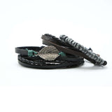 Heren brede armband. Boho en hippie stijl met veer. Geïnspireerd op de jaren '60 en '70. Gemaakt van kralen, metaal, touw en leer. 2